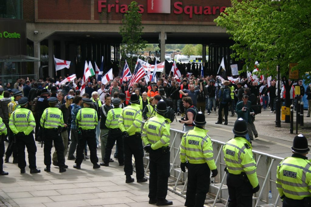 This image has an empty alt attribute; its file name is EDL-AYLESBURY-MAYDAY-2010-1024x683.jpg